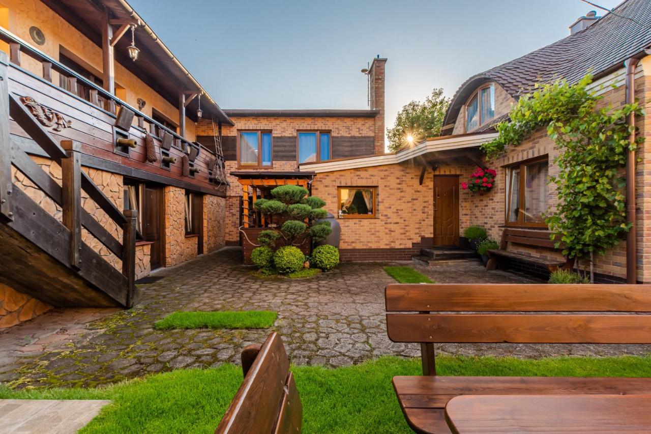 Ferienwohnung Camelot Leba Exterior foto