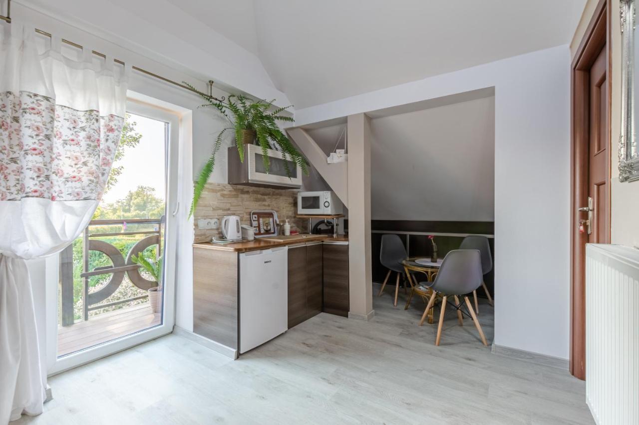 Ferienwohnung Camelot Leba Exterior foto